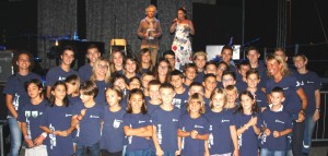 Il gruppo acqua time dai pi piccoli ai più grande con il Presidente Maurizio Montosi sul Palco