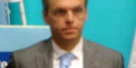Paolo Fava pensieroso