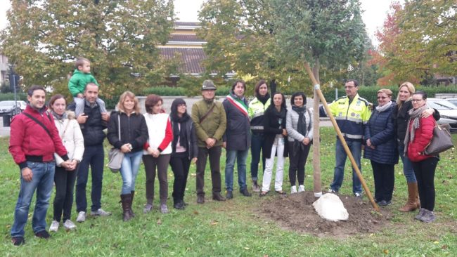 targa-inunabbraccio-gruppo