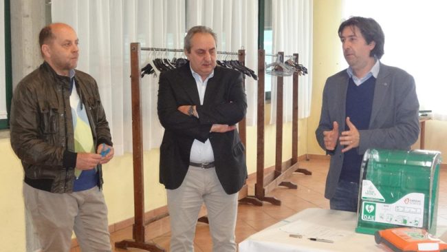 DEFIBRILLATORE ALBERONE 2