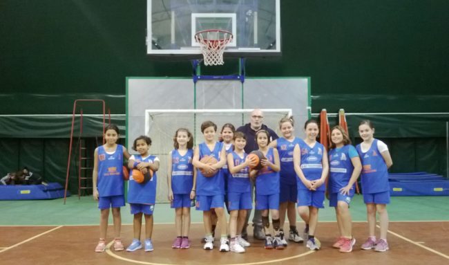 SQUADRA FEMMINILE METEOR BASKET