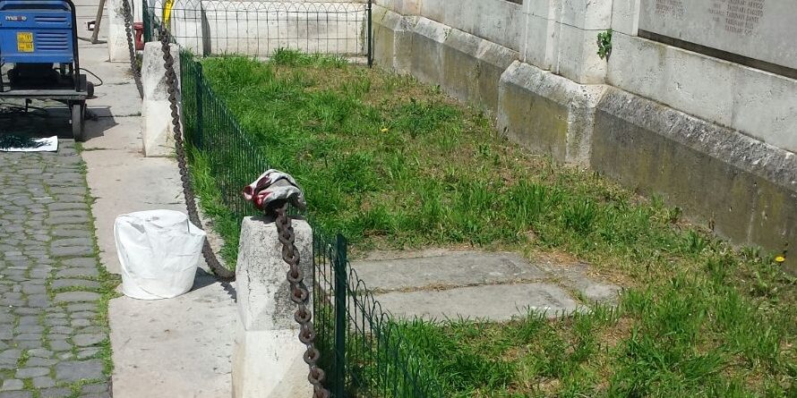 monumento caduti