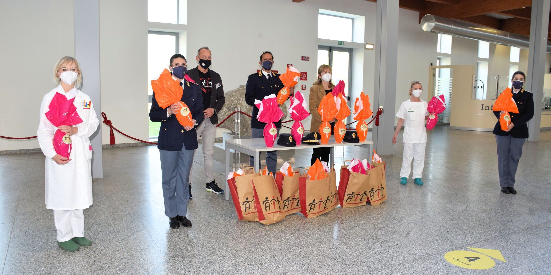 UOVA PASQUA AIL QUESTURA PEDIATRIA (9)