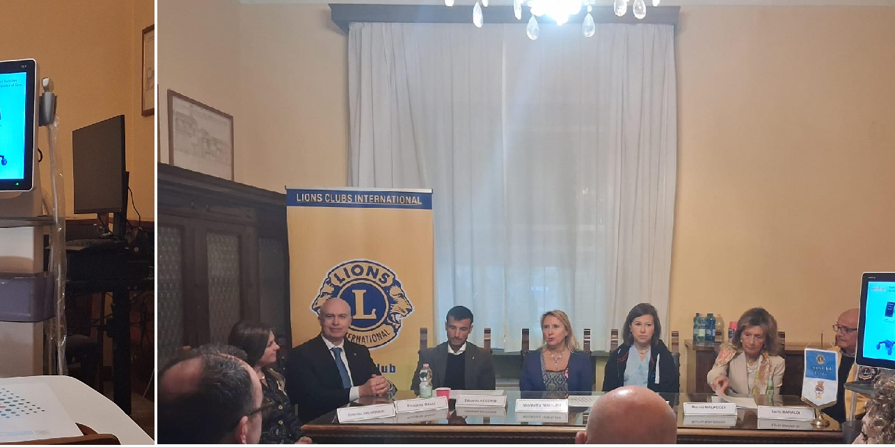 A SX FOTO L’IMMAGINE DELL’ECOGRAFO DONATO ALLA STRUTTURA SANITARIA CENTESE POI IL TAVOLO DEI RELATORI